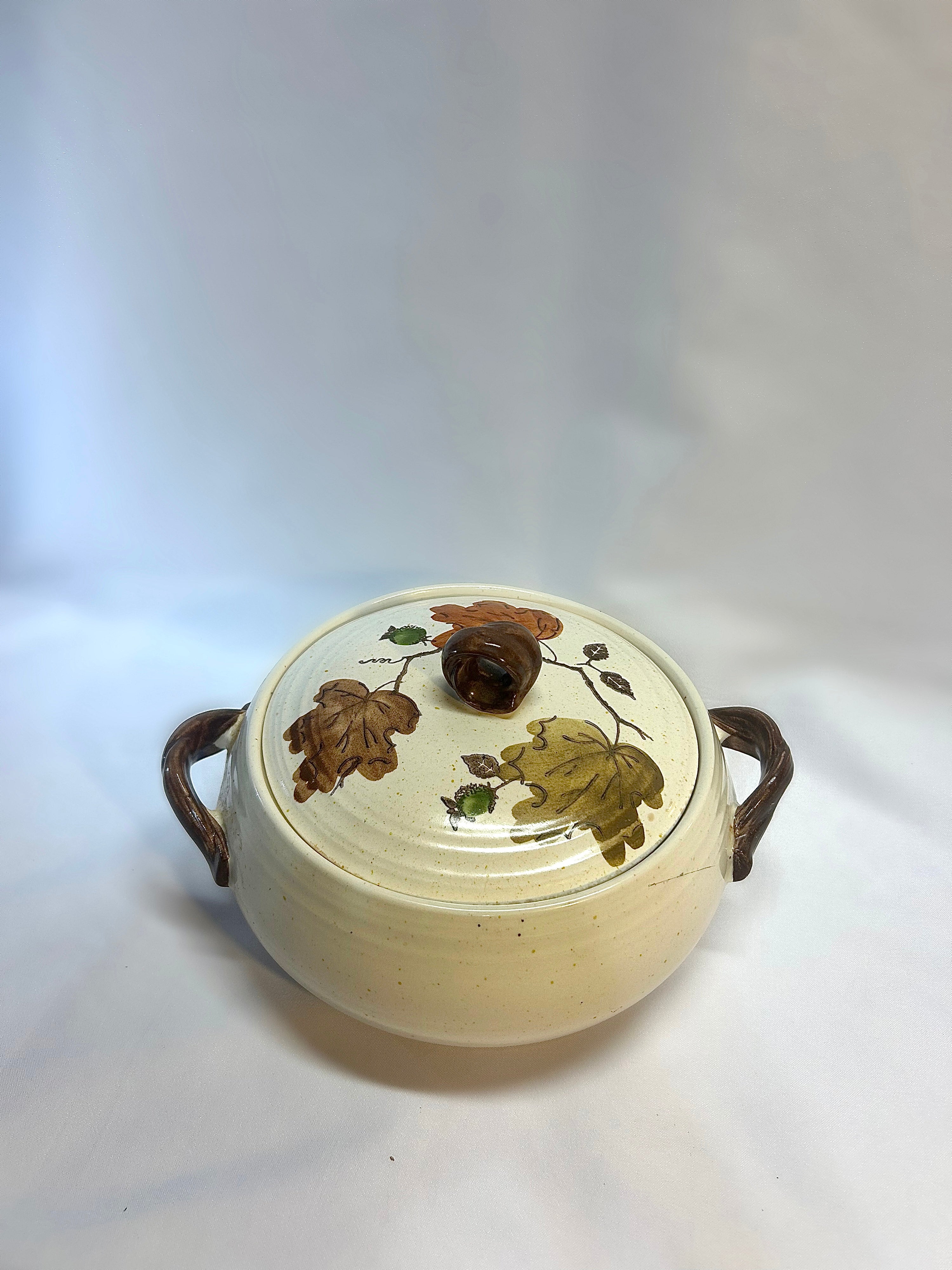 Metlox Woodland Gold Covered Casserole Dish