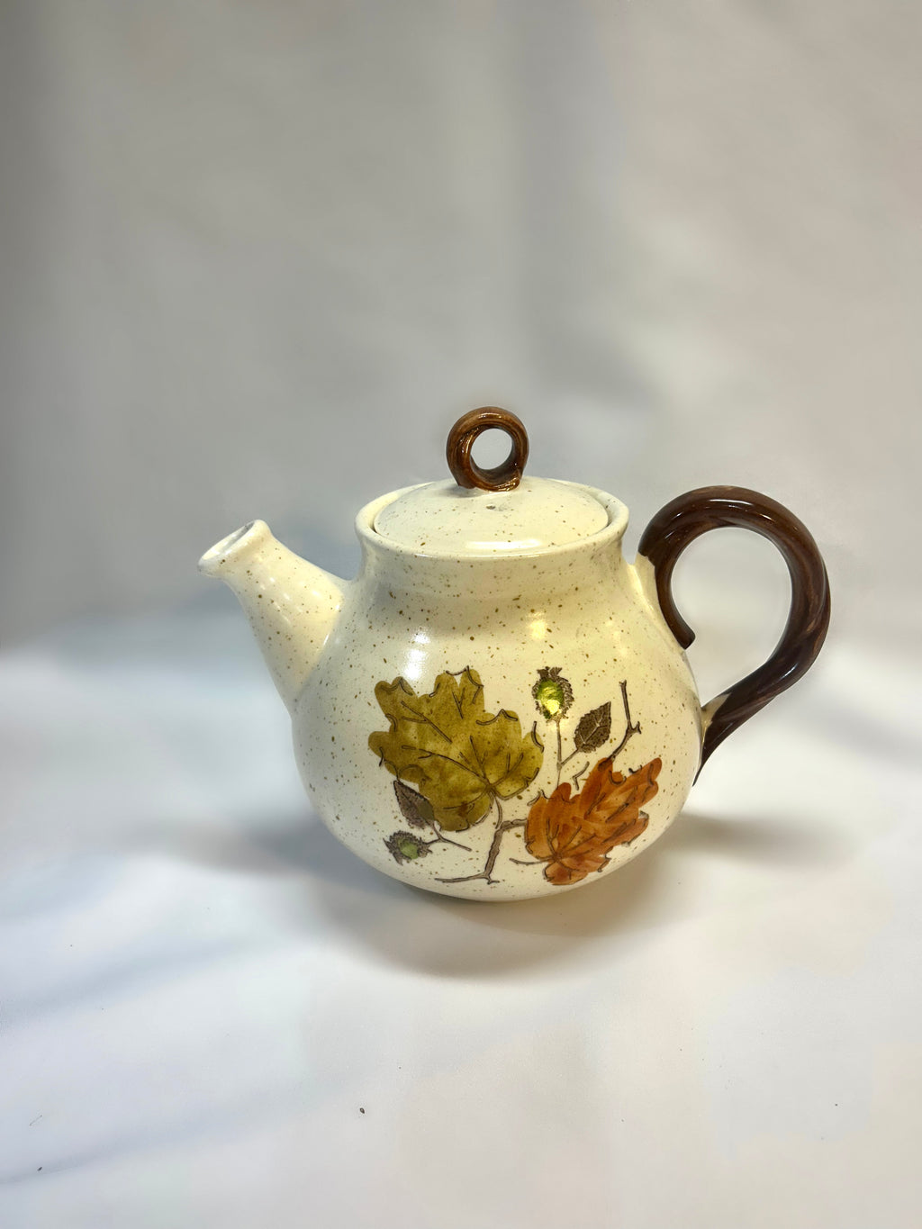 Metlox Woodland Gold Teapot